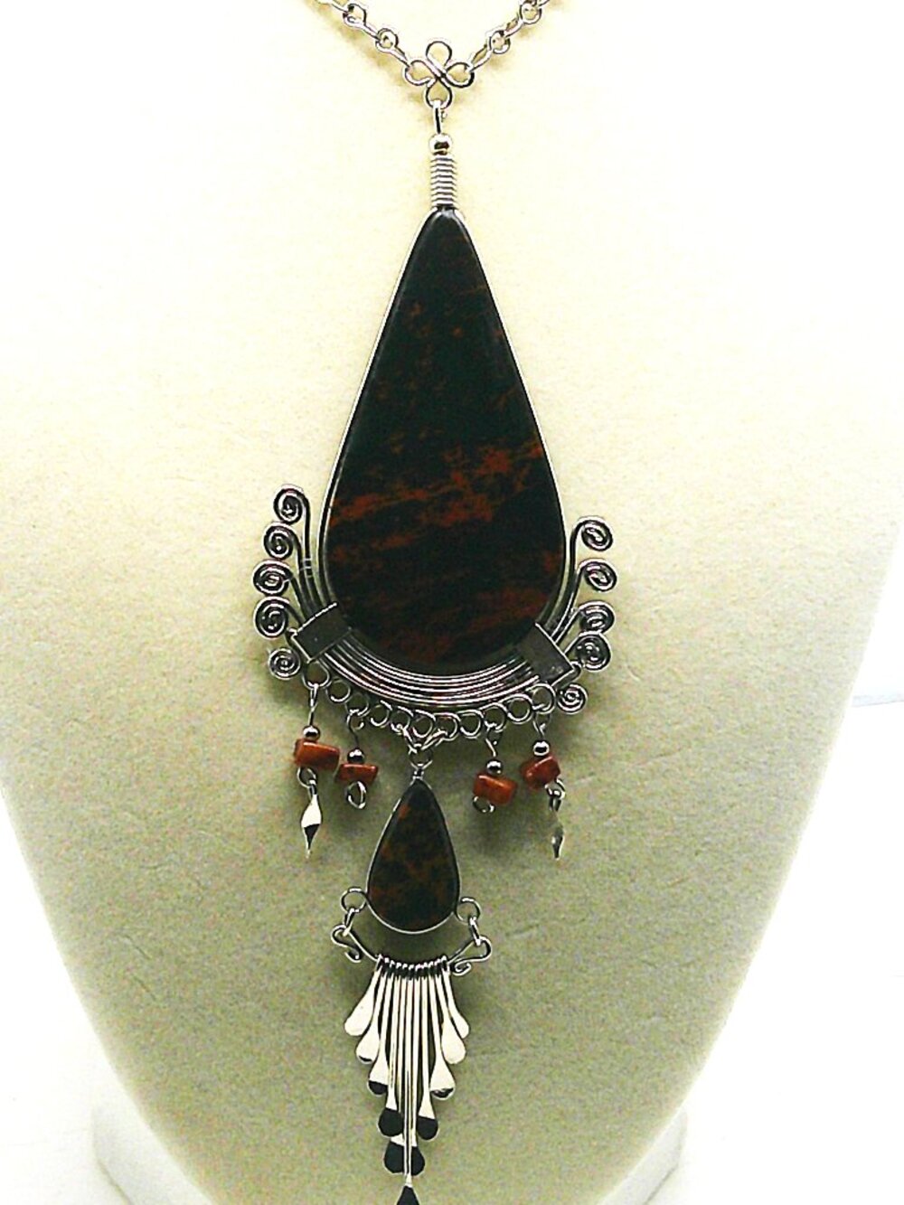 Mahogany Agate Necklace - Picture 2 of 7